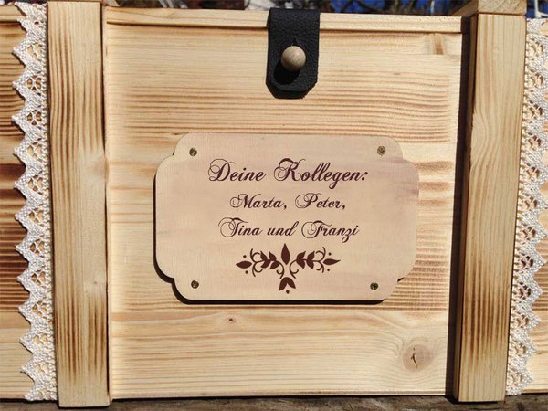Erinnerungsbox personalisiert zum Ruhestand "Blumenkranz" / Abschiedsgeschenk