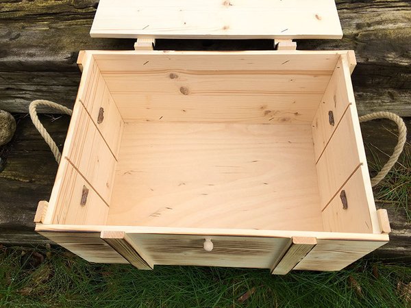 Mittlere Aufbewahrungskiste / Erinnerungsbox aus Holz "ohne Gravur"