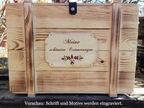 Große Baby Erinnerungskiste personalisiert "Nr.8" mit Schlitz / Kartenbox